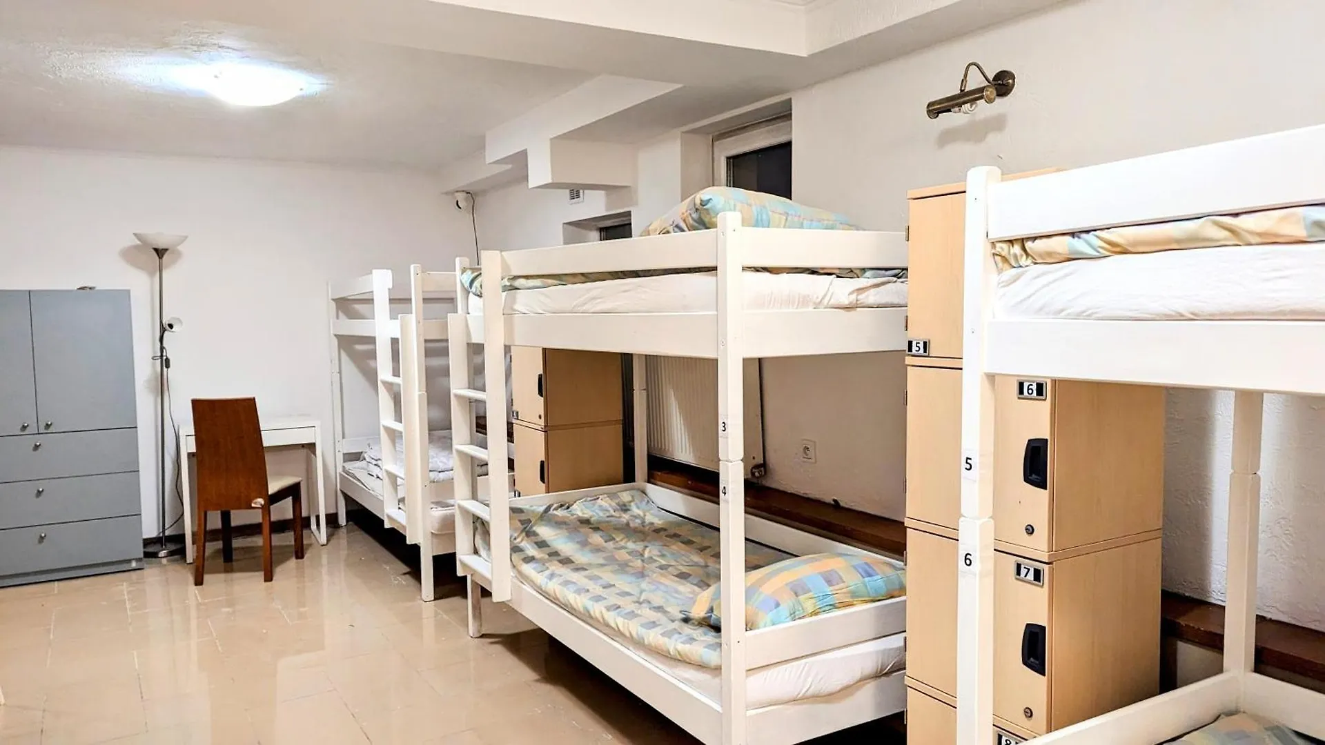 Ursus Hostel Mens Only - Self Check-In contacts